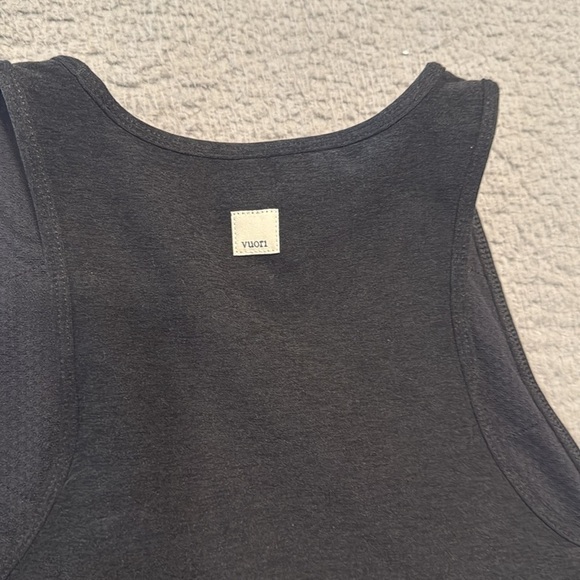 Vuori Black Tank Top Pose Plyo Tank size L - Picture 4 of 6